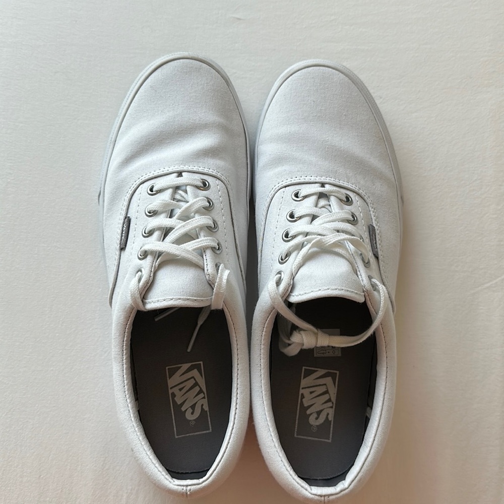 Men’s White Vans
